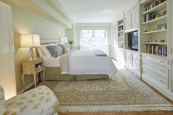 Sold by Corcoran | media 19