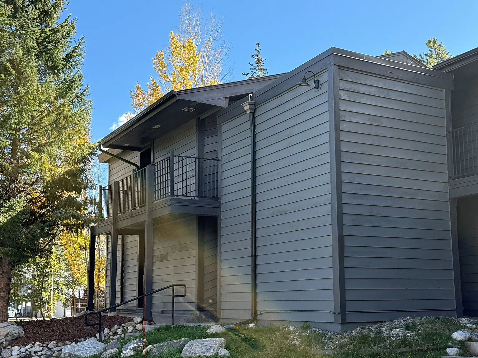2 bed, $3,600 — Photo 2