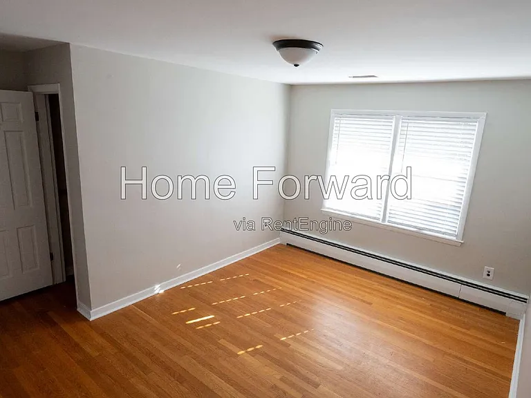 517 N 3rd St — Photo 17