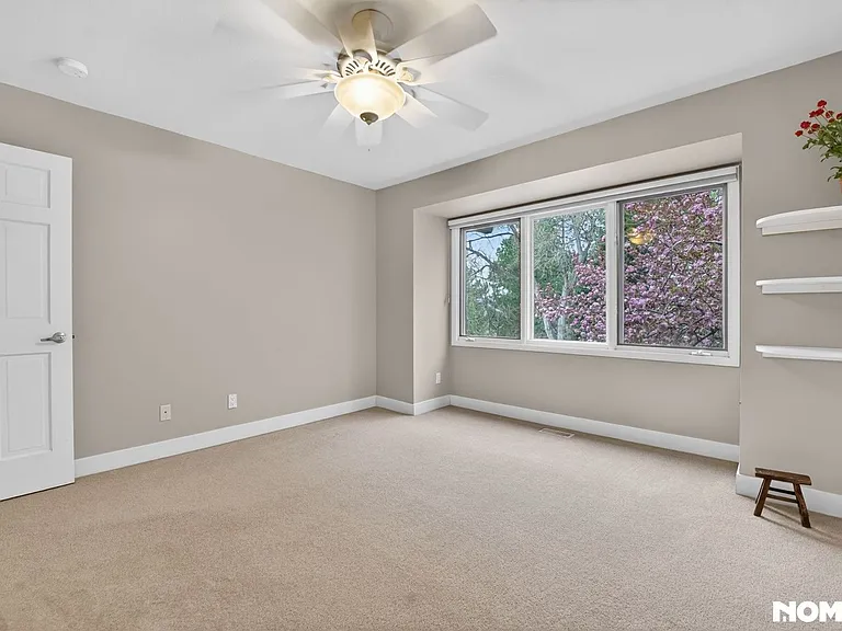 8433 Sawtooth Ln — Photo 26