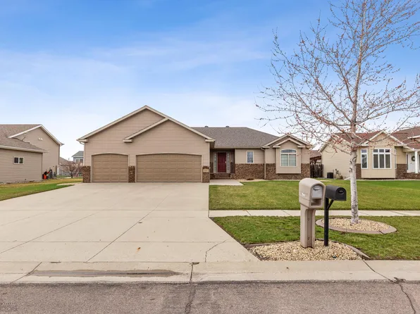 3543 Buchanan St S, Fargo, ND 58104