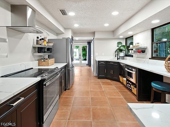 5th image of 1046 Sperling Ave