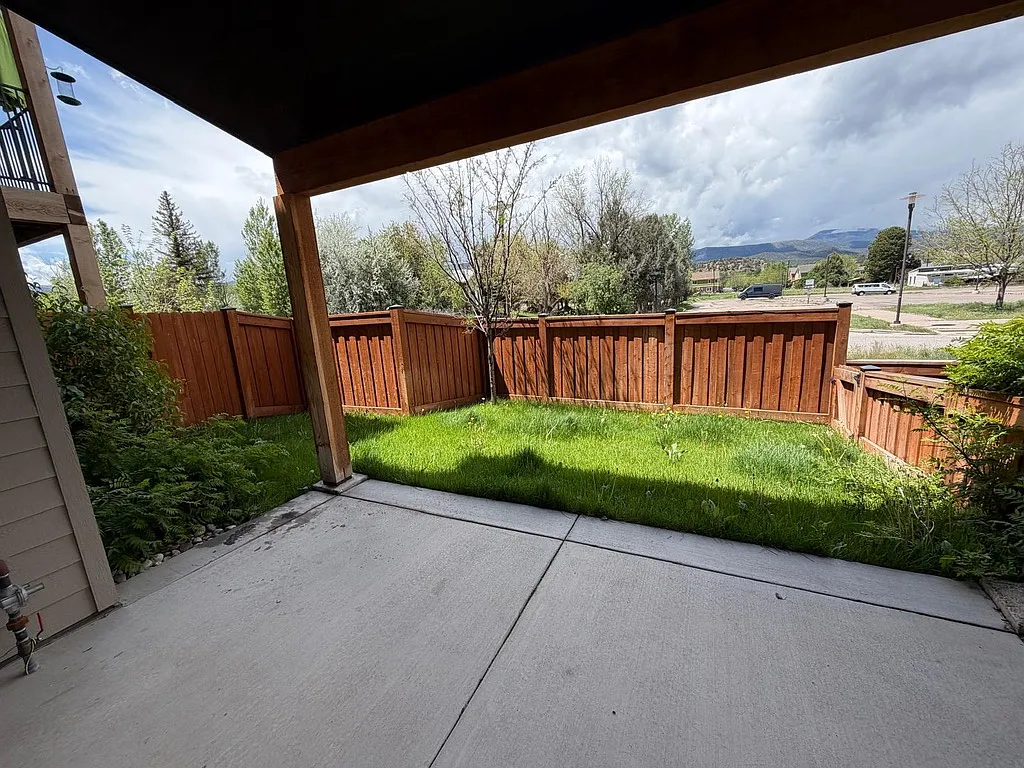 Building Photo - 205 Lewies Cir