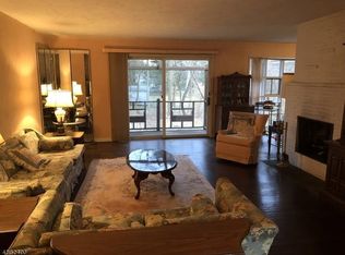 66 Oak Trail Rd, Hillsdale, NJ 07642