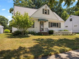 6251 Anita Dr, Parma Heights, OH 44130