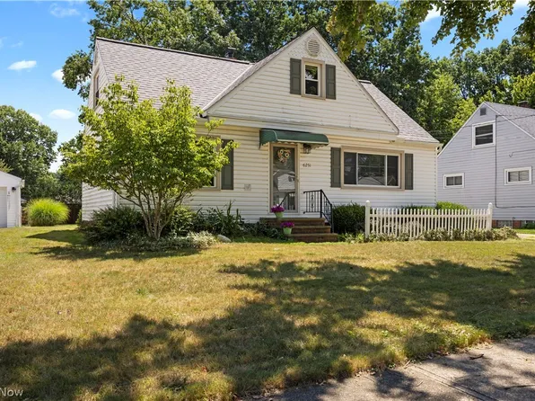 6251 Anita Dr, Parma Heights, OH 44130