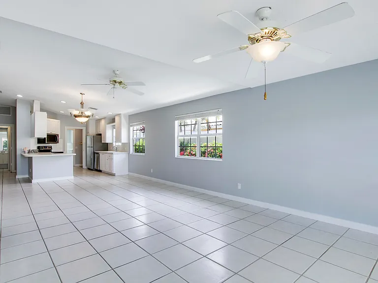 10870 SW Dardanelle Dr — Photo 23