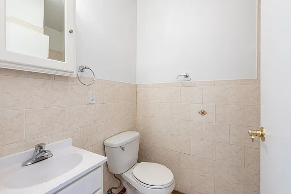 Rented by Nooklyn NYC LLC | media 38