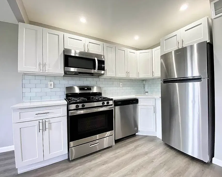 1 bed, $2,200 — Photo 2