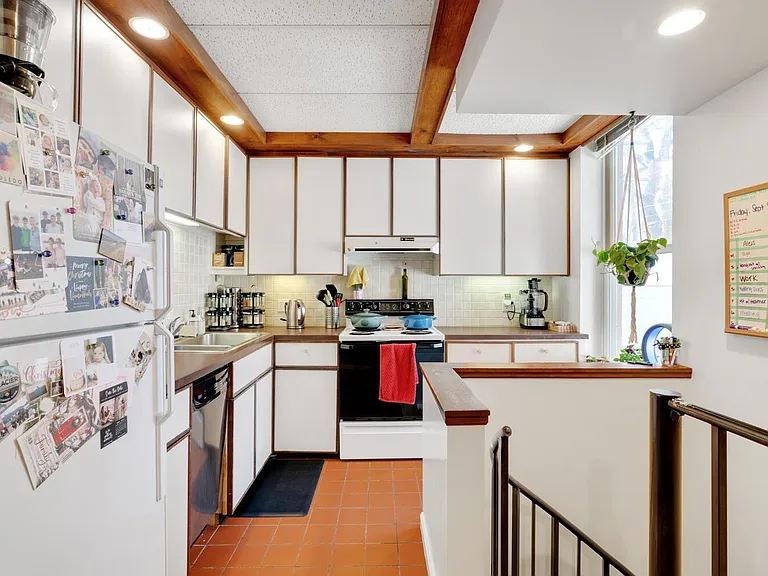 1331 N Franklin St #B — Photo 6