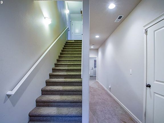5th image of 614 NE 84th Cir