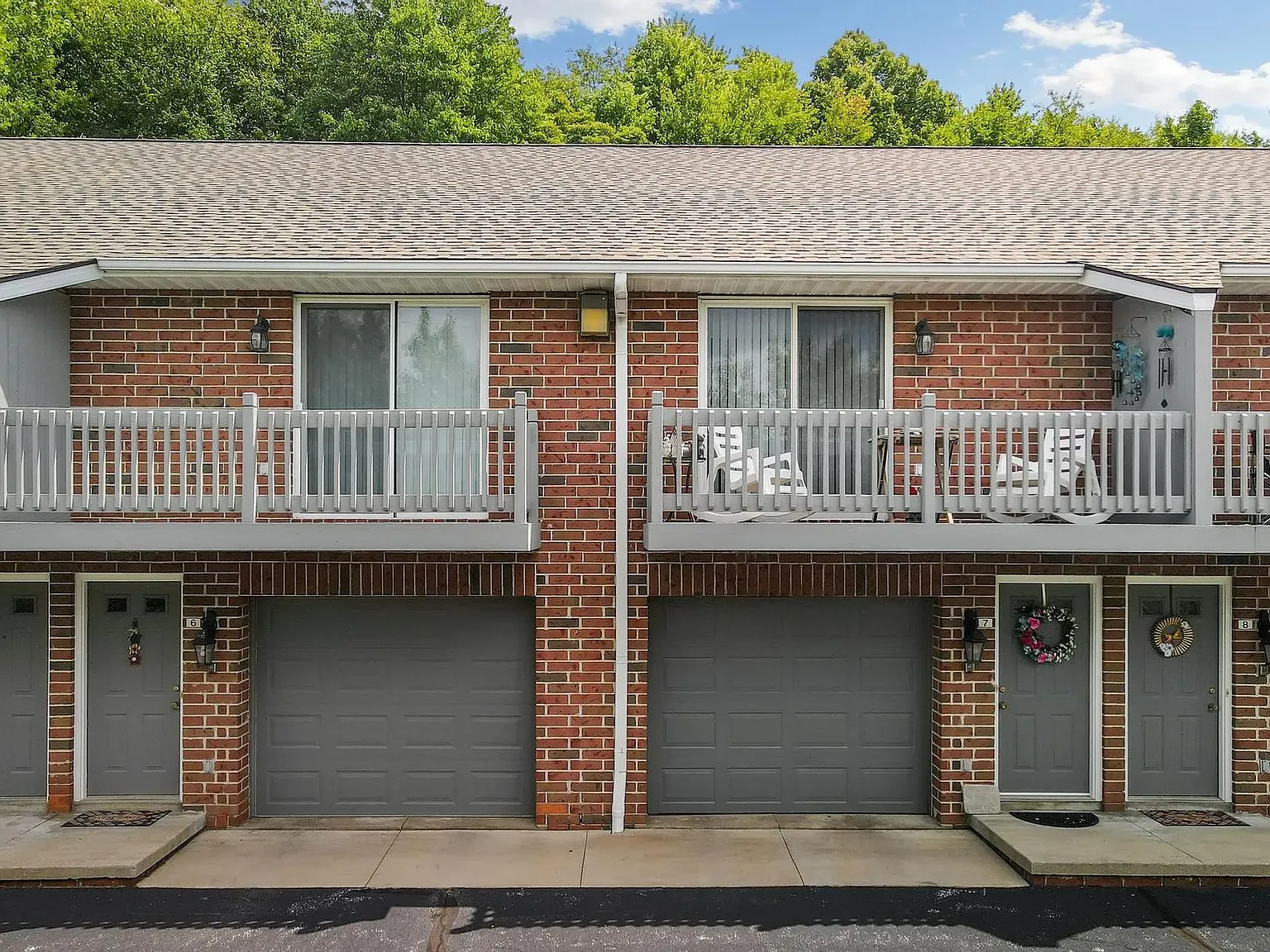 Long Drive Townhomes - Greater Akron — Photo 3