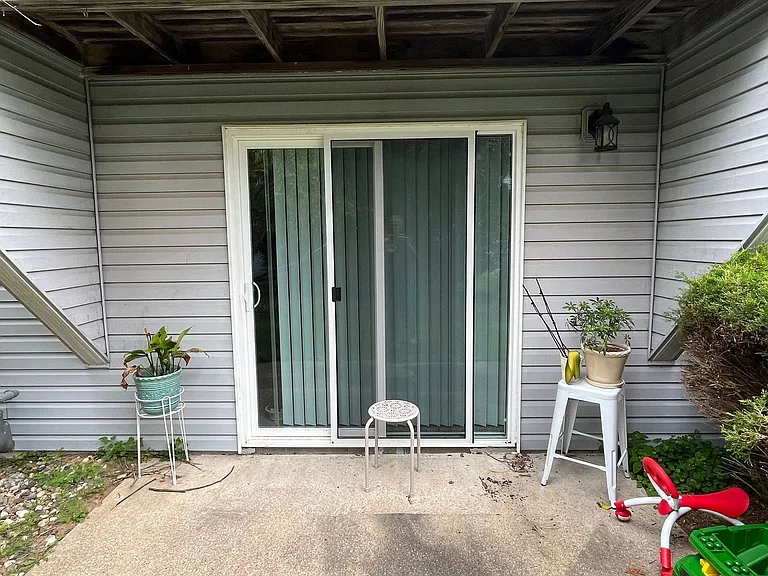 2710 Washington Ave — Photo 15