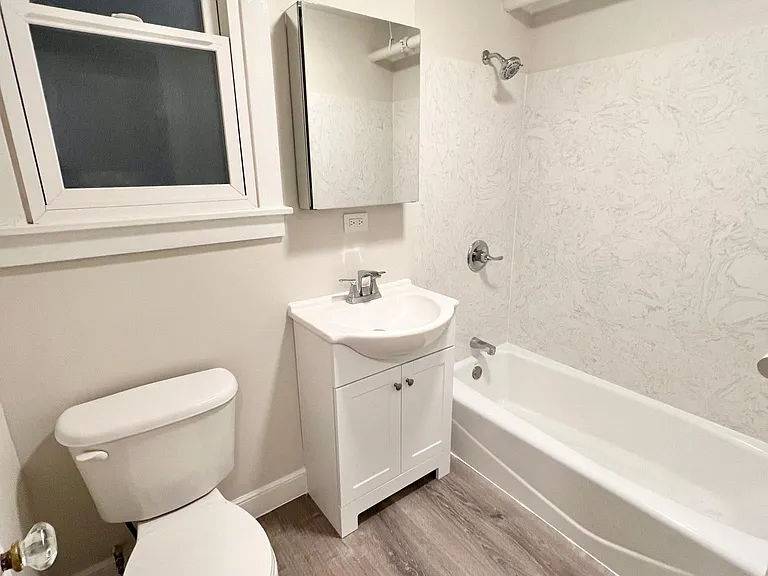 1945 Clay St #20 — Photo 5