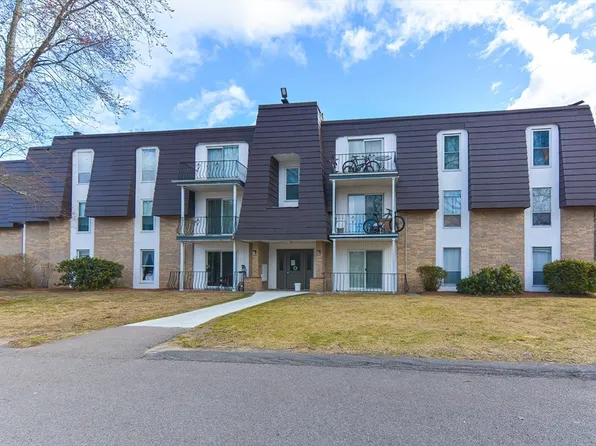 8 Kennedy Ln APT 38, Milford, MA 01757