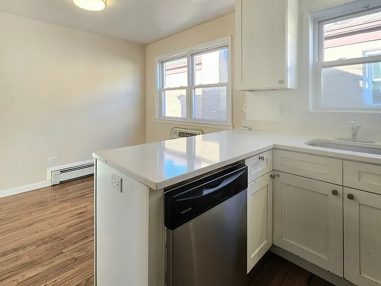 4916 N Harlem Ave #6 — Photo 4