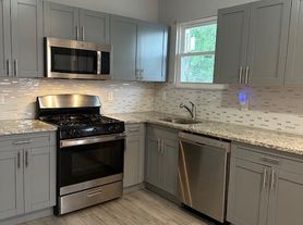 22-24 Homestead Park, Newark, NJ