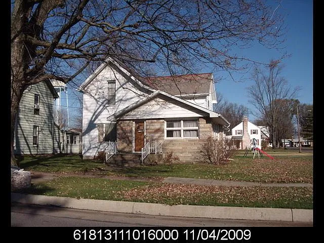 220 E High St photo 1