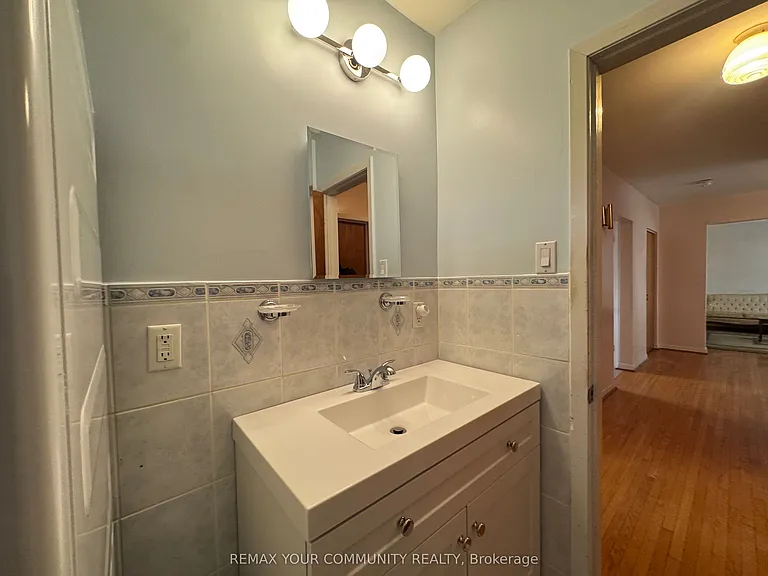 300 Driftwood Ave #UPPER — Photo 24