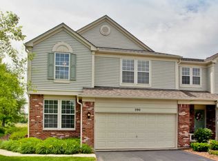 590 Woods Creek Ln, Algonquin, IL 60102