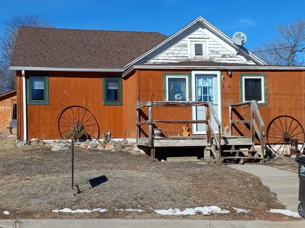 2326 Wilson Ave, Hot Springs, SD 57747