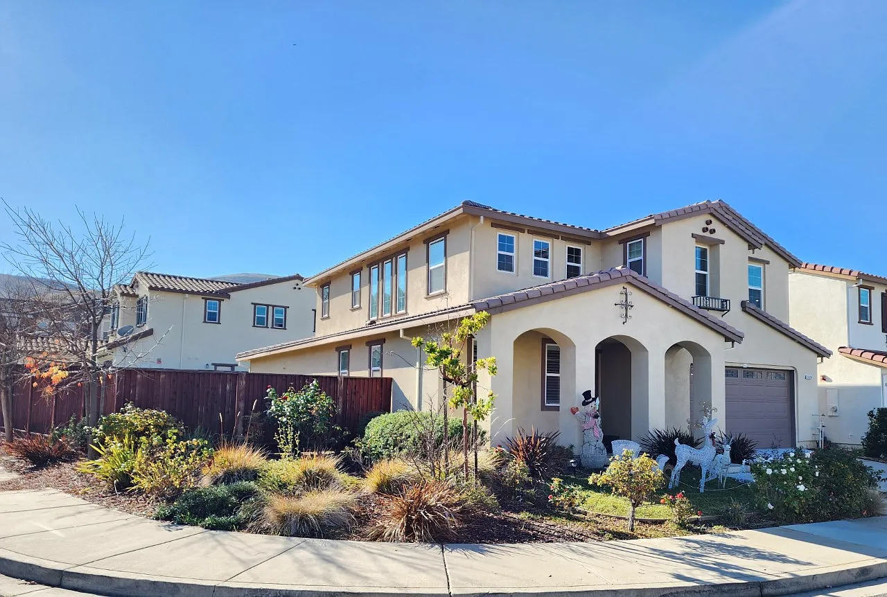 2820 Romora Bay Dr photo 1