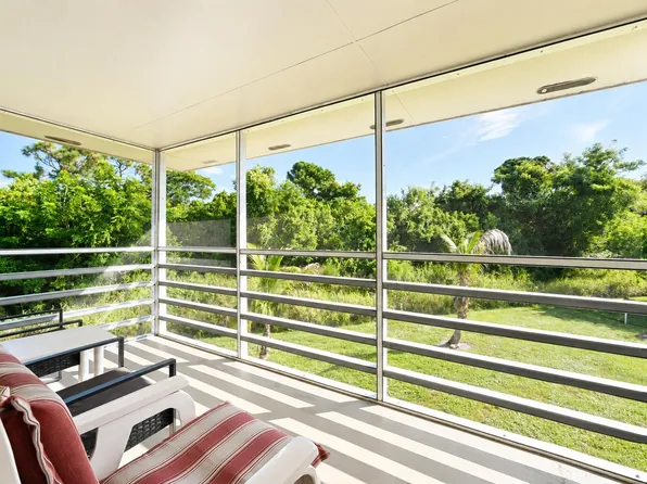 27 LAKE VISTA Trail #203, Port St Lucie, FL 34952