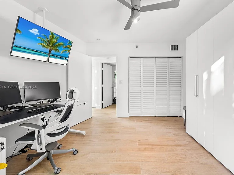 221 Jefferson Ave #2 — Photo 13