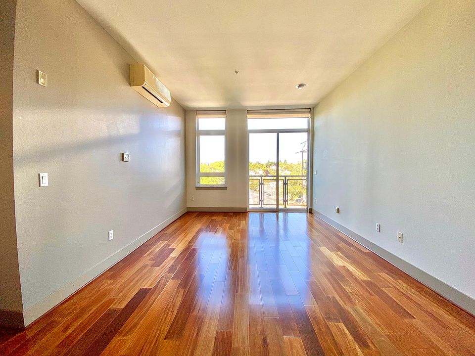 Open floor plan, view from kitchen
