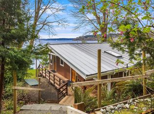 10039 SW Northilla Rd, Vashon, WA 98070