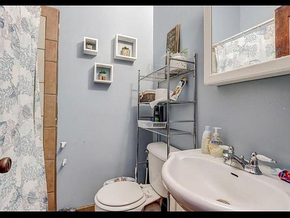 3rd image of 2205 S 22nd St Unit 3