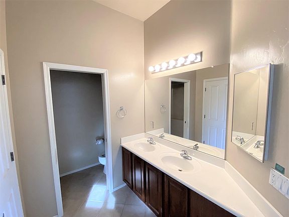 5th image of 15127 W 29th Pl