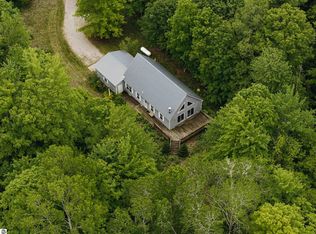 7434 Betsie River Ct, Benzonia, MI 49616