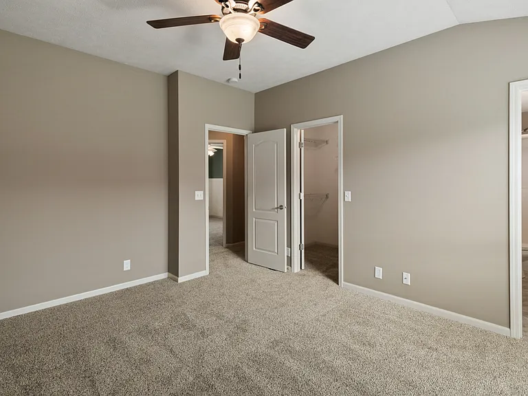 6107 S 190th Ter — Photo 30