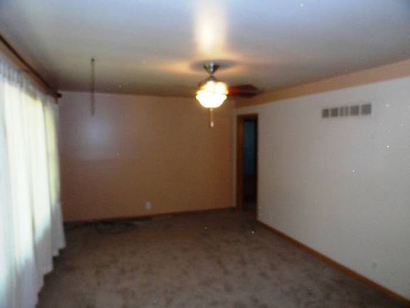 4th image of 8301 E 106th Ter