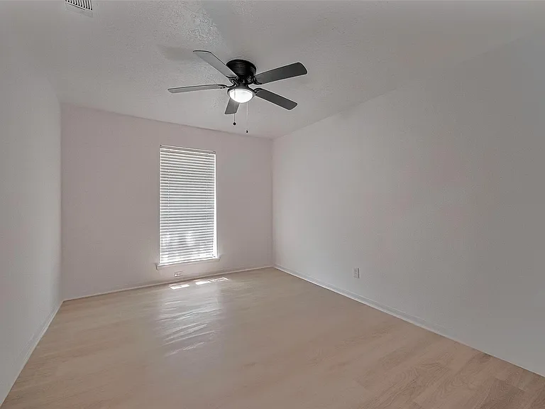 6219 Canada Dr — Photo 32