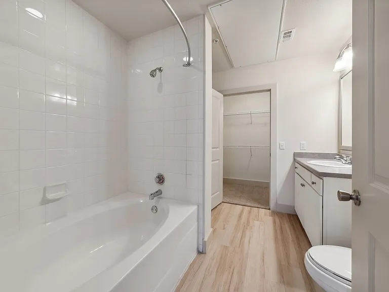 ParkAvenue_interior_bathroom