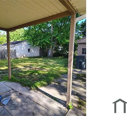 1754 Front St SW — Photo 2