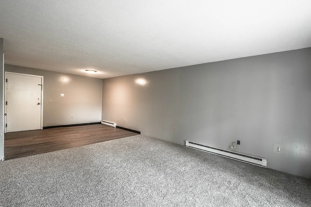 Meadowbrook Apartments — Photo 4