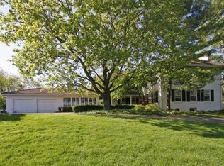 241 Steeplechase Rd, Barrington Hills, IL 60010