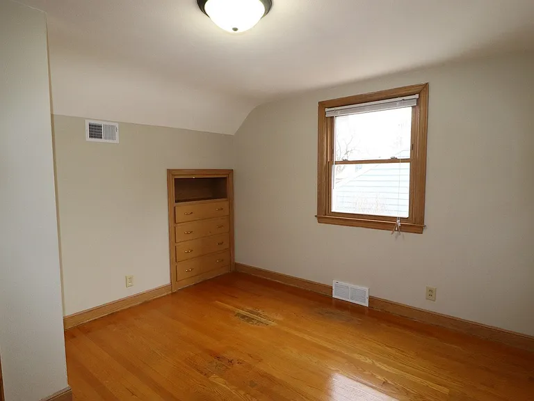 124 W Marquette St — Photo 27