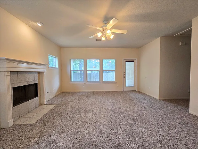 802 Marksey Ct — Photo 13
