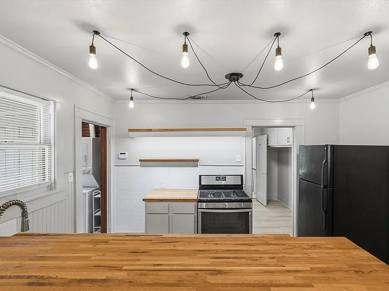 4617 Lafayette Ave — Photo 14