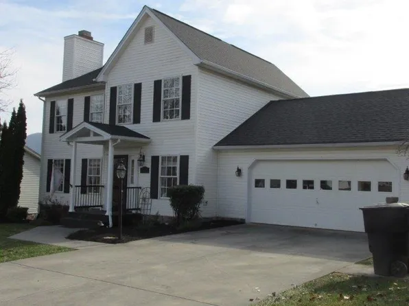 5011 Orchard Park Dr, Roanoke, VA 24019