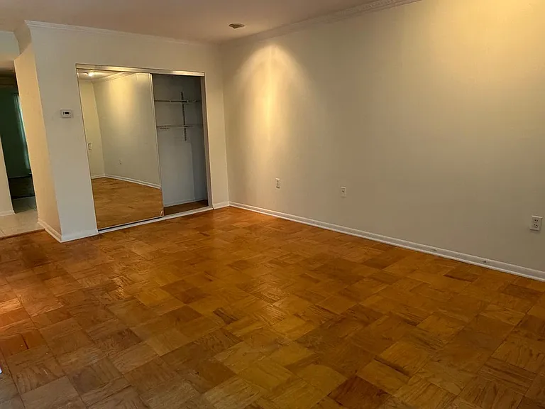 120 Cross Keys Rd #E — Photo 16