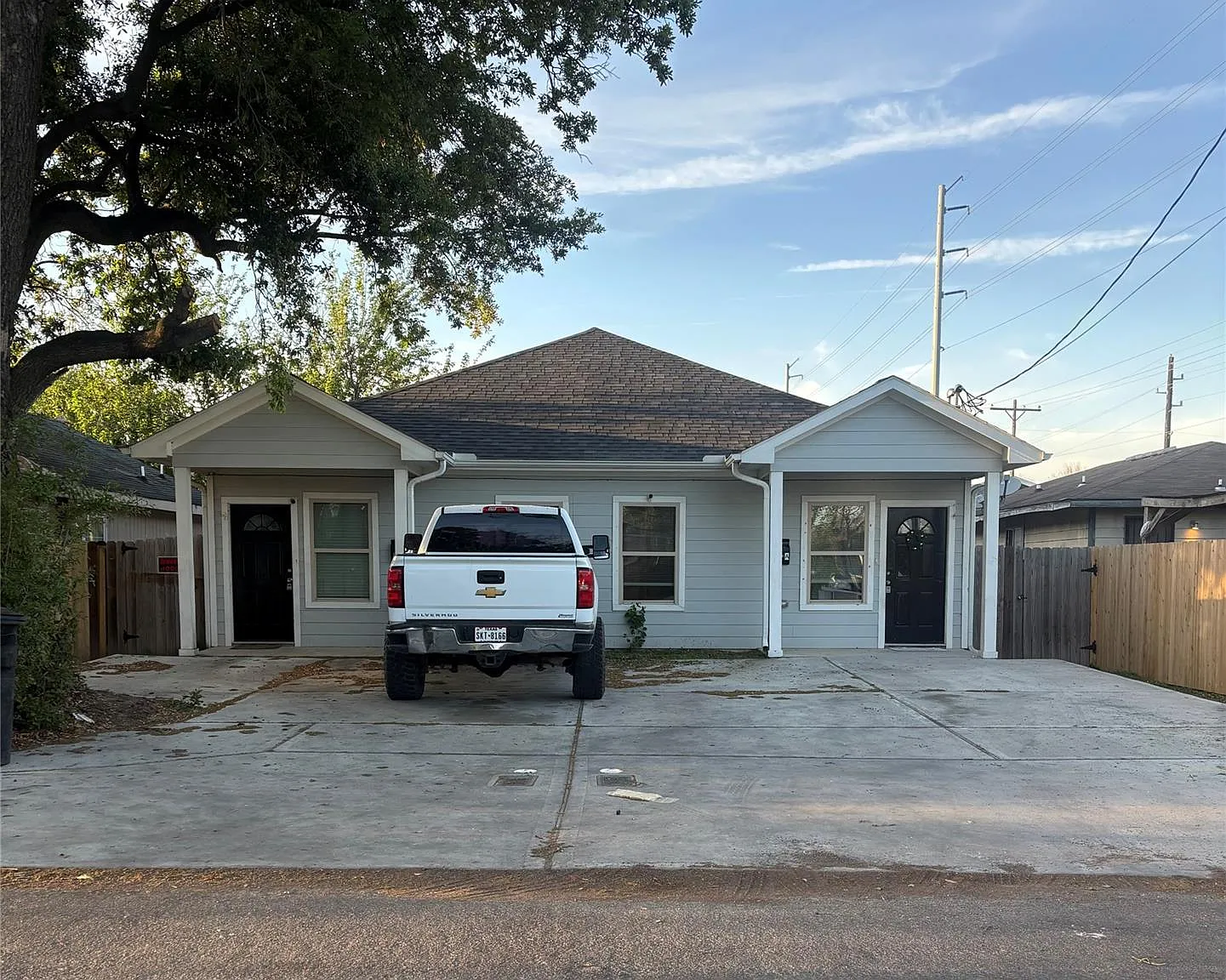 2 bed, 2.0 bath, 1062 sqft, $1,345 — Photo 1