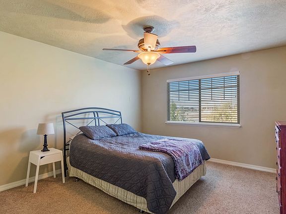 4th image of 1552 S 530th St E