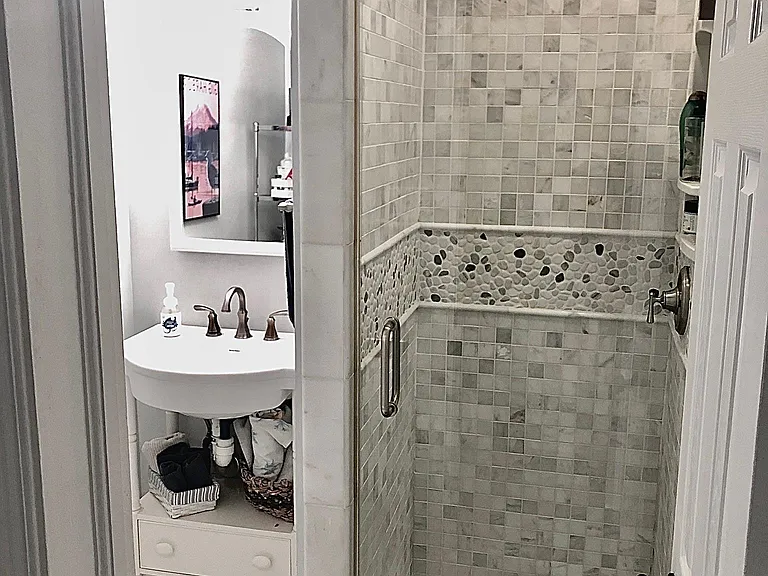 2341 N Dickerson St — Photo 13