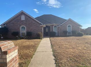 1720 Meadowview Dr, Reno, TX 75462