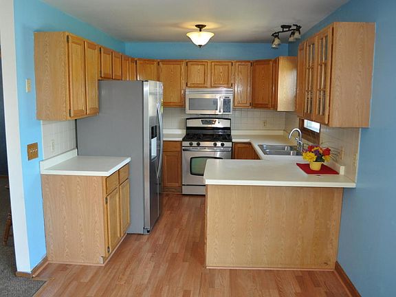 2nd image of 508 W Westlawn Ave